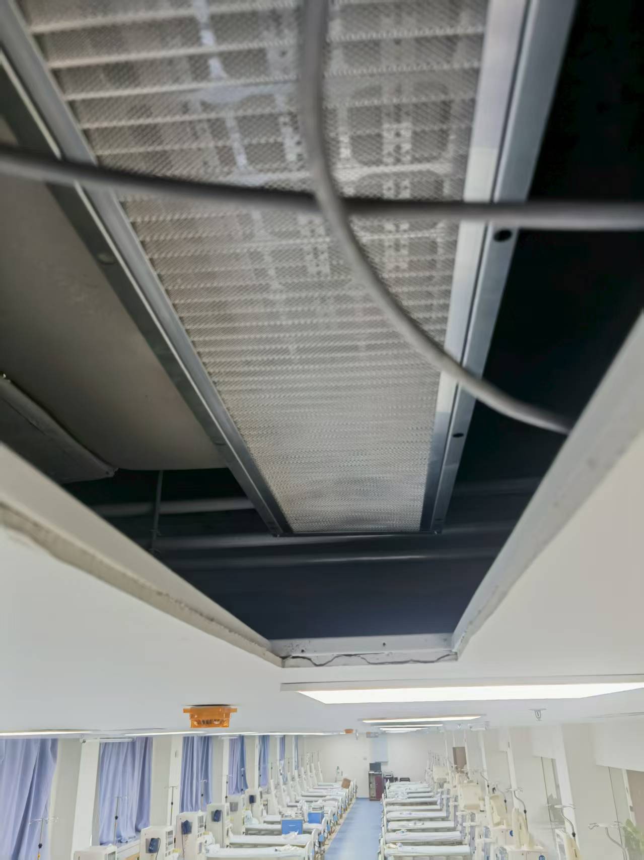 上海长征医院中央空调末端净化消毒装置